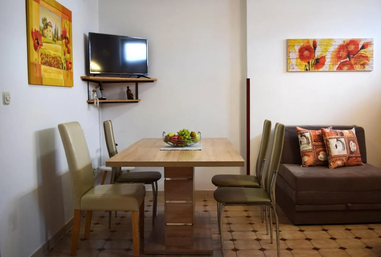 Apartmenthaus Mira Eldic Fažana