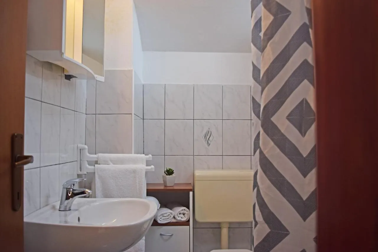 Apartmenthaus Mira Eldic Fažana 0*,  クロアチア