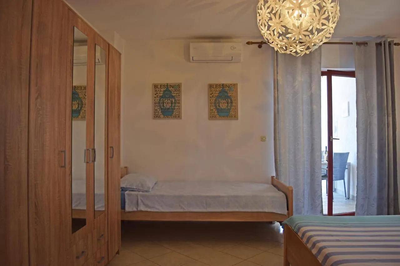 Apartmenthaus Mira Eldic Fažana クロアチア