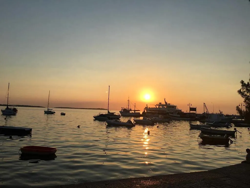 Apartmenthaus Mira Eldic Fažana アパート