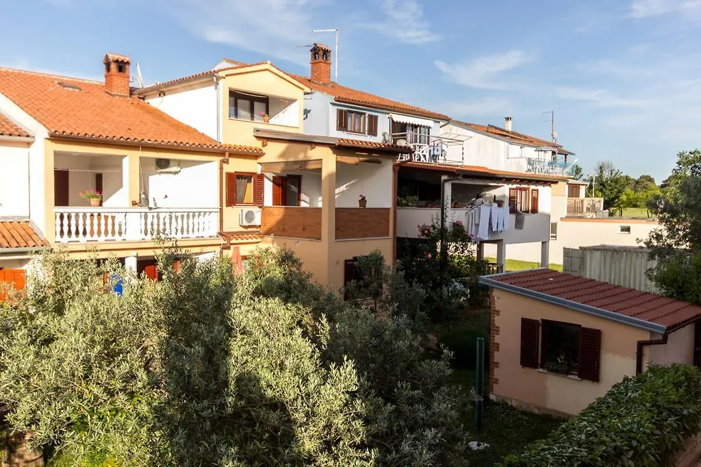 アパート Apartmenthaus Mira Eldic Fažana